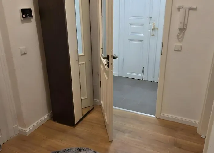 Max Hinterhaus * Drezda